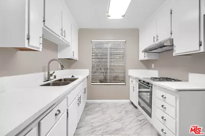 11109 Summertime Ln, Culver City, CA 90230 - Photo 4