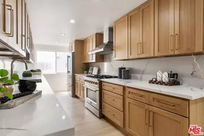 1612 Palisades Dr, Pacific Palisades, CA 90272 - Photo 10