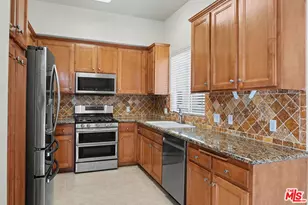 15027 Dickens St, Sherman Oaks, CA 91403 - Photo 12