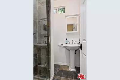 1923 S Crescent Heights Blvd, Los Angeles, CA 90034 - Photo 26