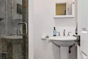 1923 S Crescent Heights Blvd, Los Angeles, CA 90034 - Photo 26