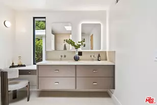 2380 Venus Dr, Los Angeles, CA 90046 - Photo 22