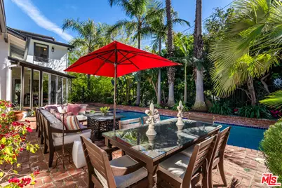 8606 Allenwood Rd, Los Angeles, CA 90046 - Photo 28