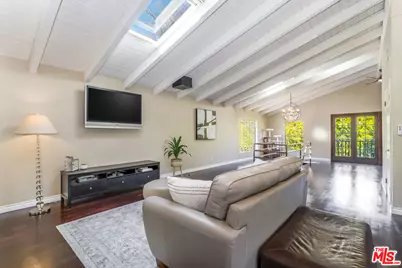 8606 Allenwood Rd, Los Angeles, CA 90046 - Photo 22