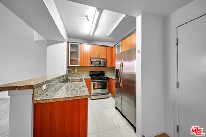 620 S Gramercy Pl #226, Los Angeles, CA 90005 - Photo 10