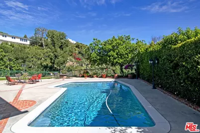 2546 Cordelia Rd, Los Angeles, CA 90049 - Photo 12