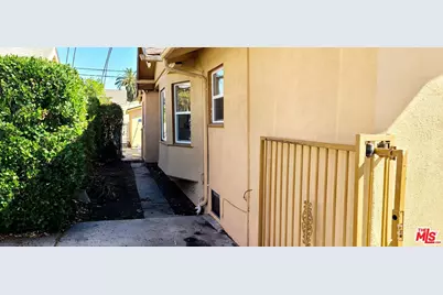 4716 S Van Ness Ave, Los Angeles, CA 90062 - Photo 34