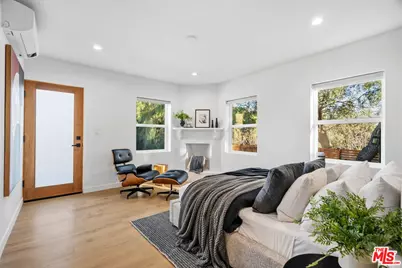 10311 Wheatland Ave, Shadow Hills, CA 91040 - Photo 14