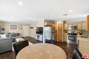 18601 Collins St, Tarzana, CA 91356 - Photo 8