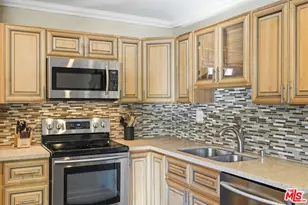 18601 Collins St, Tarzana, CA 91356 - Photo 10