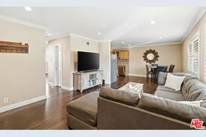 18601 Collins St #D27, Tarzana, CA 91356 - Photo 6