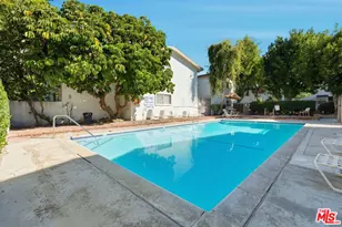 18601 Collins St, Tarzana, CA 91356 - Photo 24