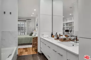 11667 Gorham Ave, Los Angeles, CA 90049 - Photo 24