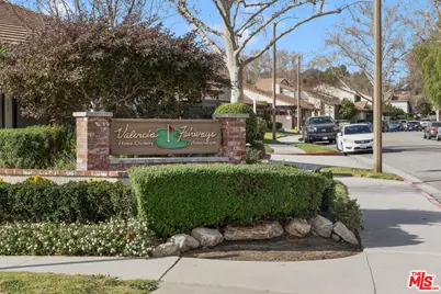 25795 Vista Fairways Dr, Valencia, CA 91355 - Photo 18