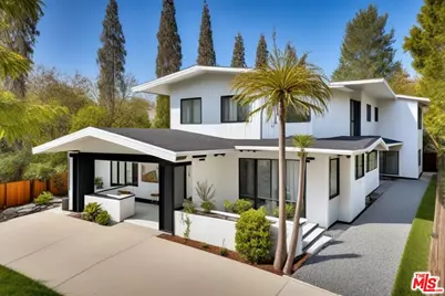 5633 La Mirada Ave, Los Angeles, CA 90038 - Photo 2