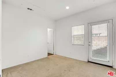 11719 Andrews Pl, Victorville, CA 92392 - Photo 12