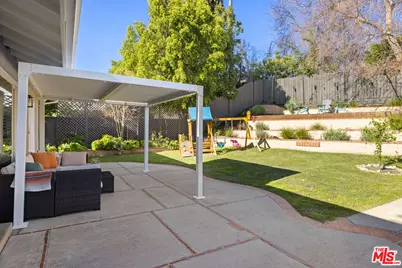 11855 Tiara St, Valley Village, CA 91607 - Photo 16