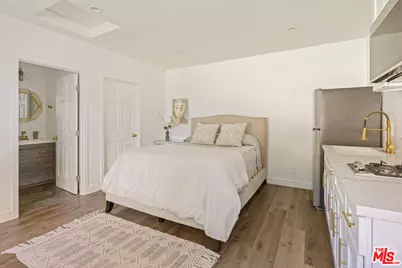 11855 Tiara St, Valley Village, CA 91607 - Photo 22