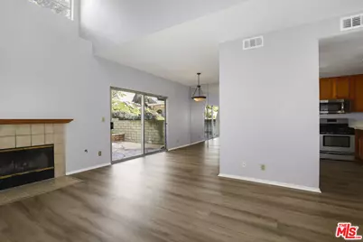 22911 Banyan Pl #242, Santa Clarita, CA 91390 - Photo 6