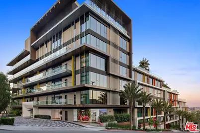 8420 W Sunset Blvd #307, West Hollywood, CA 90069 - Photo 1