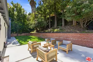 2535 Canyon Dr, Los Angeles, CA 90068 - Photo 18