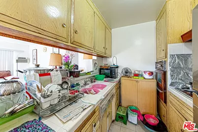 940 S Gramercy Pl, Los Angeles, CA 90019 - Photo 12