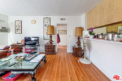 940 S Gramercy Pl, Los Angeles, CA 90019 - Photo 14