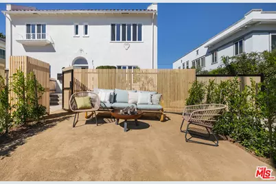 1221 5th Ave #2, Los Angeles, CA 90019 - Photo 24