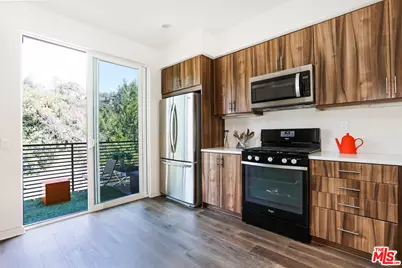 3901 Eagle Rock Blvd #23, Los Angeles, CA 90065 - Photo 10