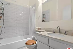 19009 Sherman Way, Reseda, CA 91335 - Photo 16