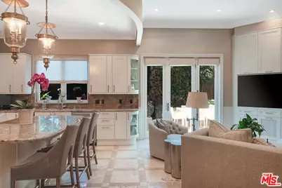 13023 Montana Ave #104, Los Angeles, CA 90049 - Photo 18