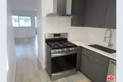 400 S Mariposa Ave, Los Angeles, CA 90020 - Photo 26