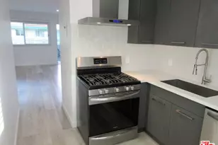 400 S Mariposa Ave, Los Angeles, CA 90020 - Photo 26