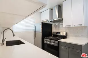 514 S Mariposa Ave, Los Angeles, CA 90020 - Photo 12