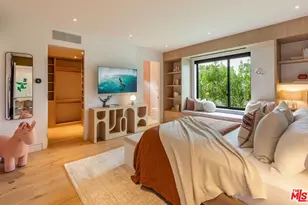 9455 Eden Dr, Beverly Hills, CA 90210 - Photo 18