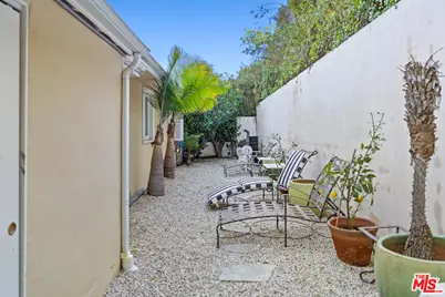 1455 Rising Glen, Los Angeles, CA 90069 - Photo 24