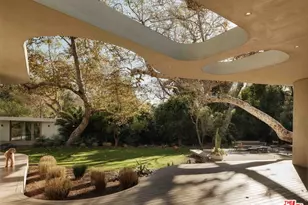 800 Brooktree Rd, Pacific Palisades, CA 90272 - Photo 24