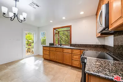 741 N Clybourn Ave, Toluca Lake, CA 91505 - Photo 10