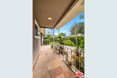 741 N Clybourn Ave, Toluca Lake, CA 91505 - Photo 18