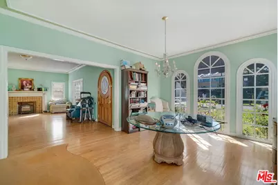 3289 Country Club Dr, Los Angeles, CA 90019 - Photo 16