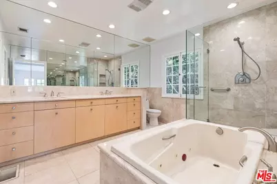 502 N Palm Dr, Beverly Hills, CA 90210 - Photo 12
