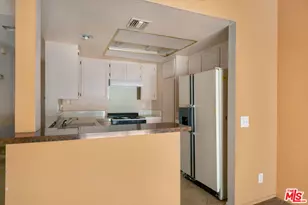17105 Palisades Cir, Pacific Palisades, CA 90272 - Photo 12