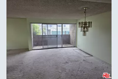 919 N Inglewood Ave #17, Inglewood, CA 90302 - Photo 1