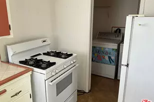 3766 Cimarron St, Los Angeles, CA 90018 - Photo 10