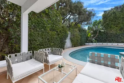 12118 Viewcrest Rd, Studio City, CA 91604 - Photo 24