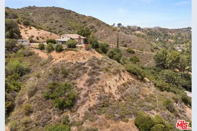 24677 Dry Canyon Cold Creek Rd, Calabasas, CA 91302 - Photo 4