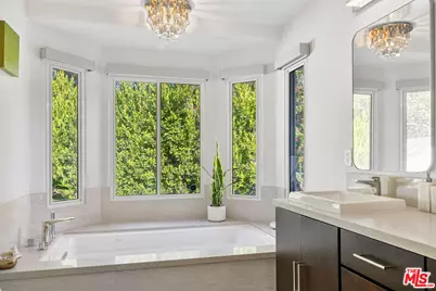 12004 Briarvale Ln, Studio City, CA 91604 - Photo 32
