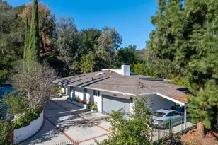 12004 Briarvale Ln, Studio City, CA 91604 - Photo 10