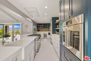 8400 Mulholland Dr, Los Angeles, CA 90046 - Photo 4