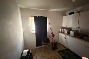 10923 S Inglewood Ave, Inglewood, CA 90304 - Photo 4